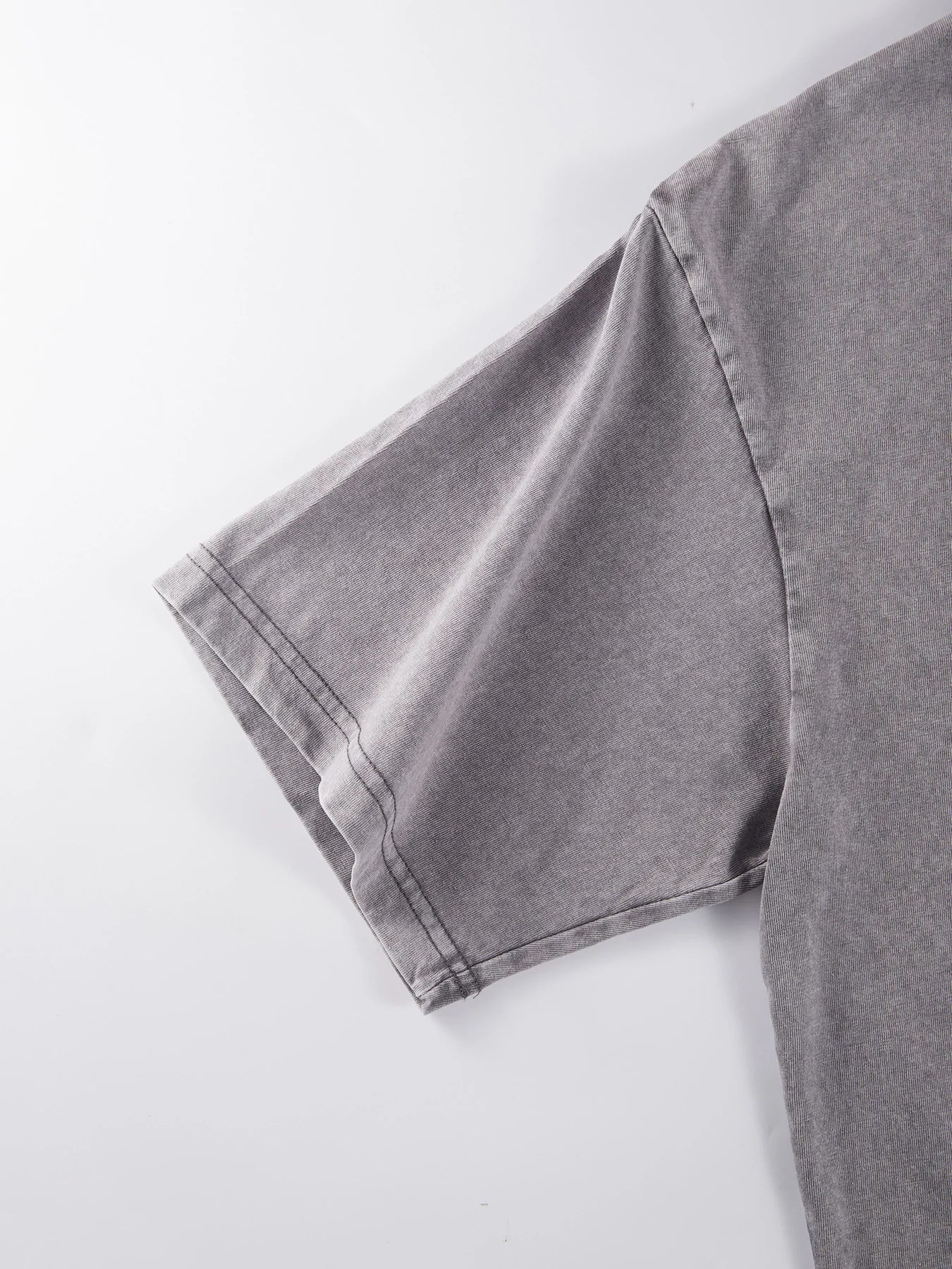 Oversize Vintage T-Shirt | "acid-wash" Baumwolle mit Dackel-Motiv | Statement Piece - NVTS Solutions