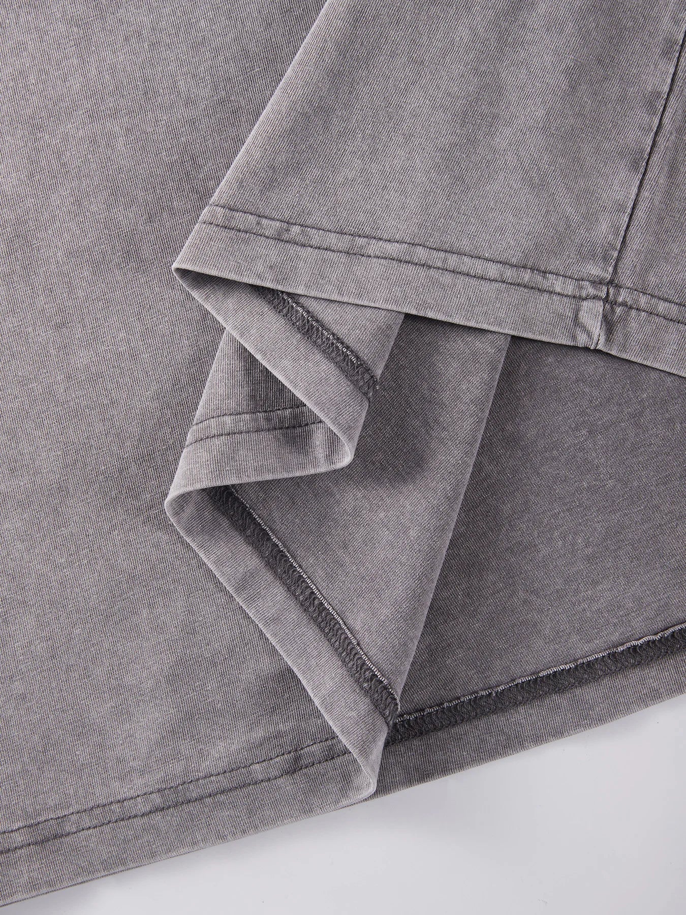 Oversize Vintage T-Shirt | "acid-wash" Baumwolle mit Dackel-Motiv | Statement Piece - NVTS Solutions