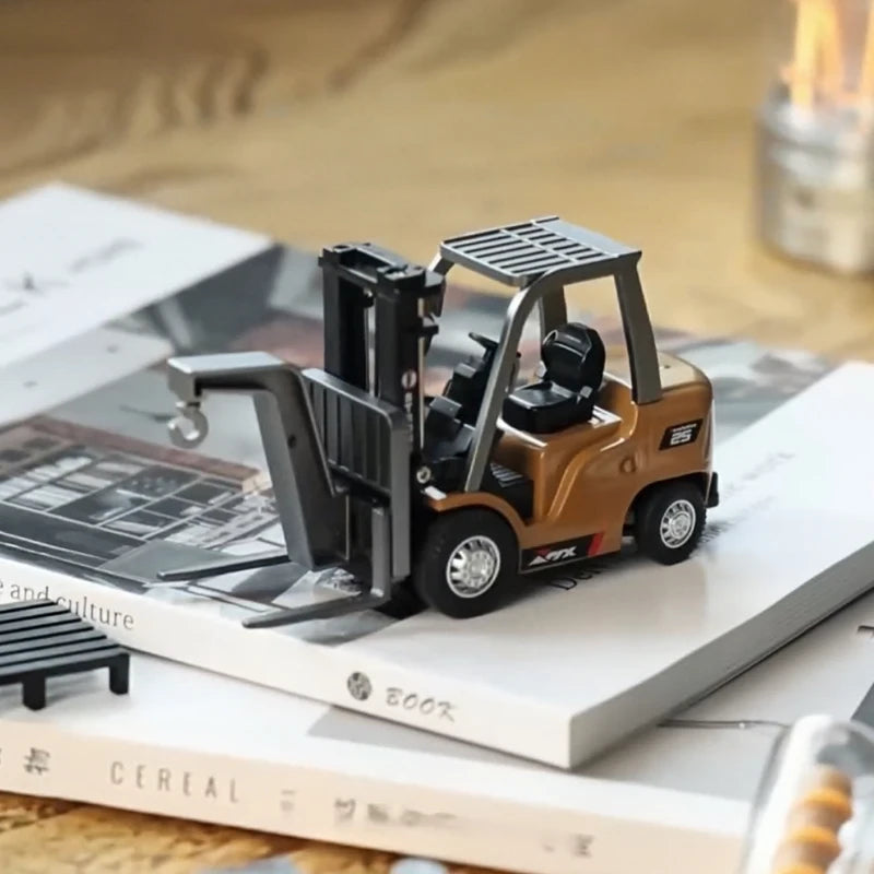 Mini RC Gabelstapler 1:64 – 2.4GHz Funksteuerung – Metall Modell Forklift – Ferngesteuertes Fahrzeug Spielzeug - NVTS Solutions