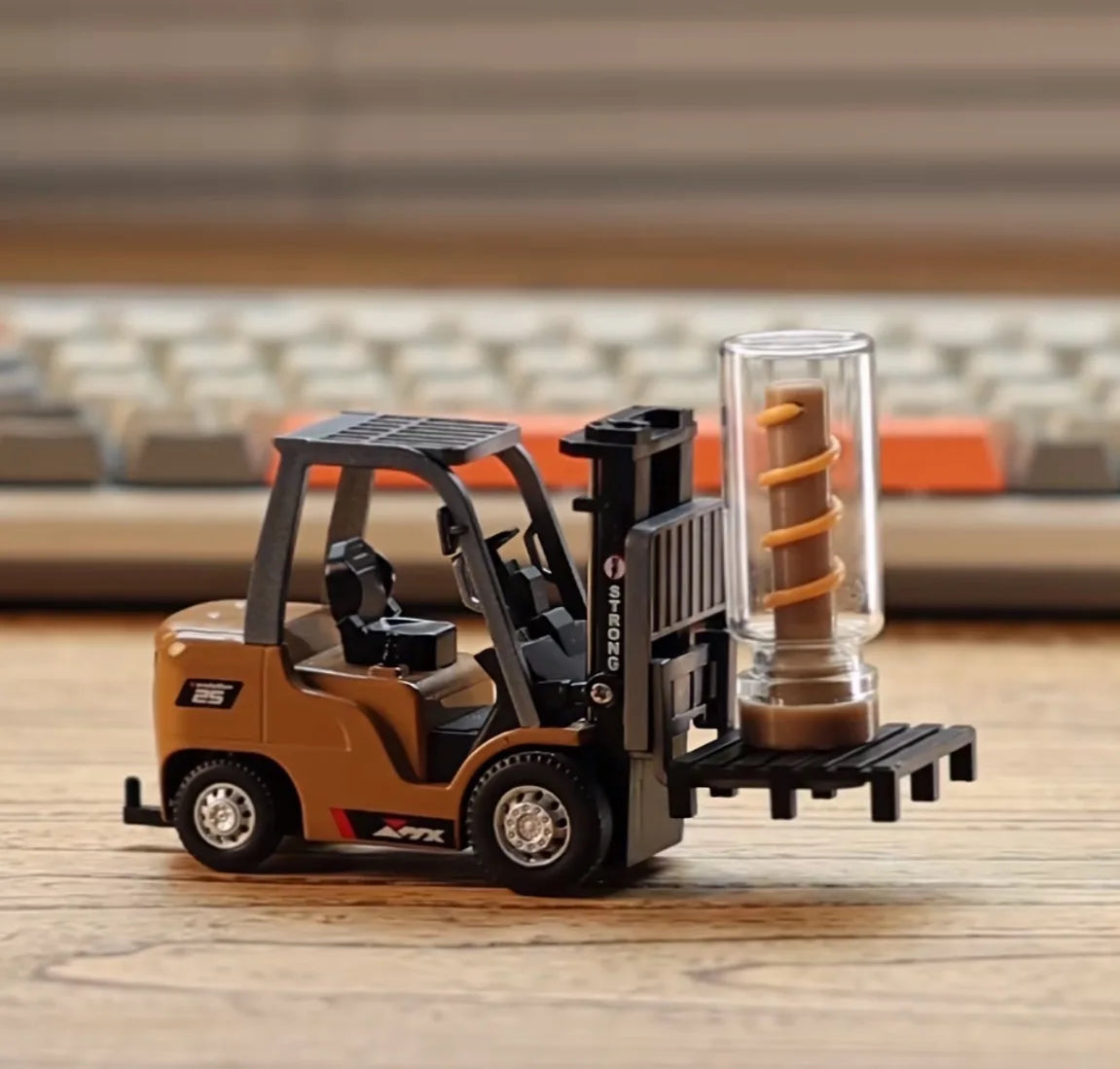 Mini RC Gabelstapler 1:64 – 2.4GHz Funksteuerung – Metall Modell Forklift – Ferngesteuertes Fahrzeug Spielzeug - NVTS Solutions