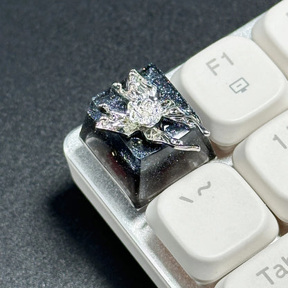 Benutzerdefinierte handgefertigte Metall-Tastenkappen, schwarzes Schmetterlingsmädchen-Design, OEM-ESC-Tasten für mechanische Gaming-Tastatur, handwerkliches Persönlichkeitsgeschenk
