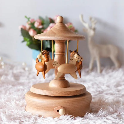 Weihnachtsgeschenke Großhandel Logo gravieren mechanische Wind Up Uhrwerk rotierende Karussell Ballerina Spieluhr aus Holz als Geschenk