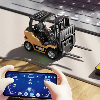 Mini RC Gabelstapler 1:64 – 2.4GHz Funksteuerung – Metall Modell Forklift – Ferngesteuertes Fahrzeug Spielzeug - NVTS Solutions